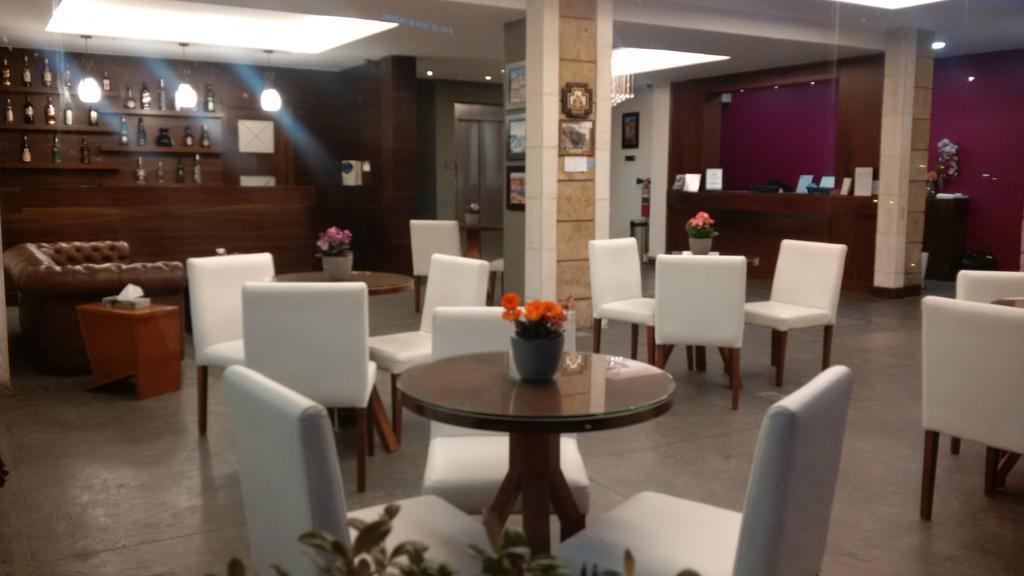 Monoberge Hotel Byblos Esterno foto