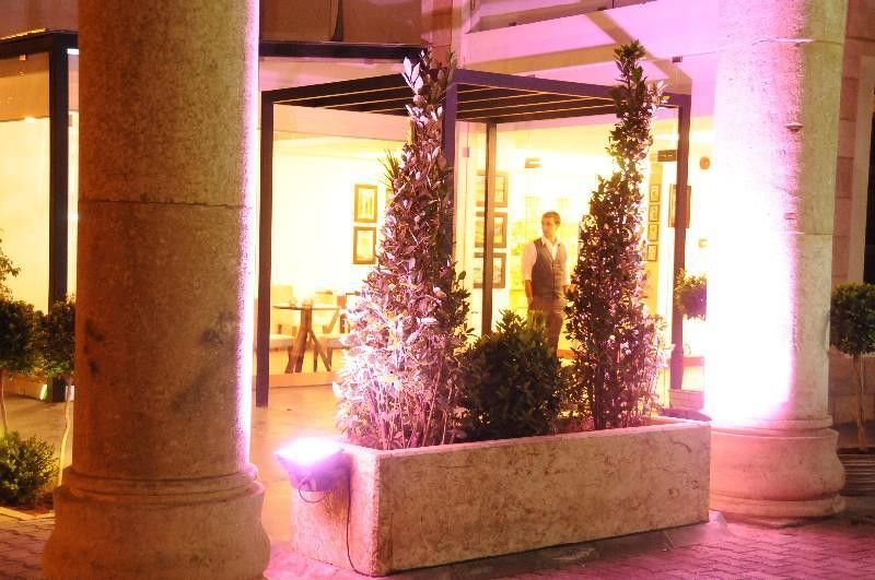 Monoberge Hotel Byblos Esterno foto