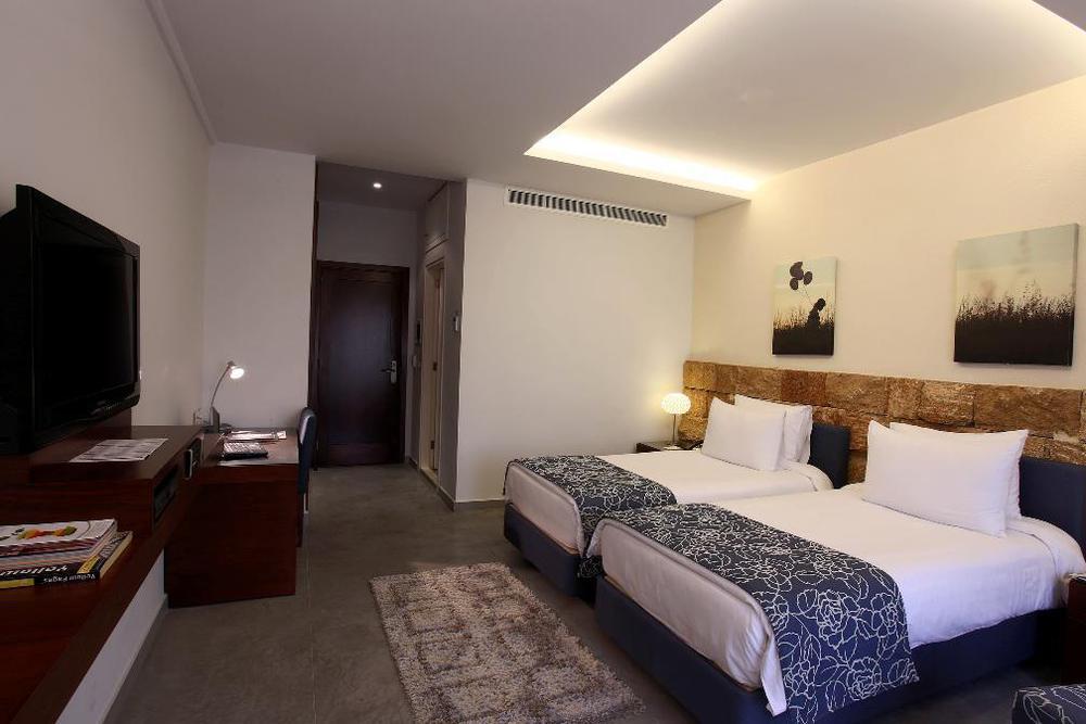 Monoberge Hotel Byblos Esterno foto